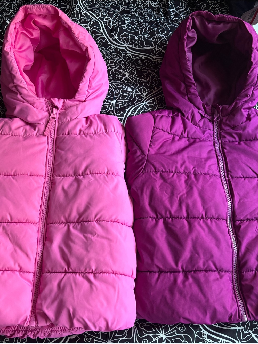 The Children's Place Hooded Puffer Jacket in Bright Pink & Magenta